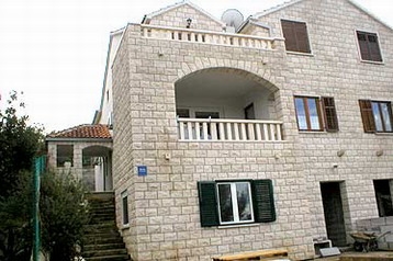 Hrvatska Privát Postira, Eksterijer